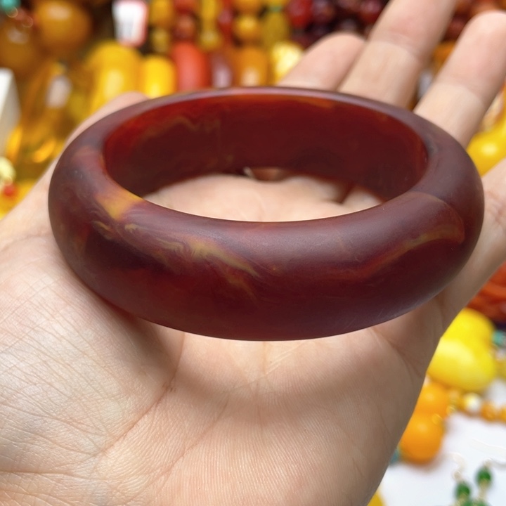 树脂制品50号红色手镯