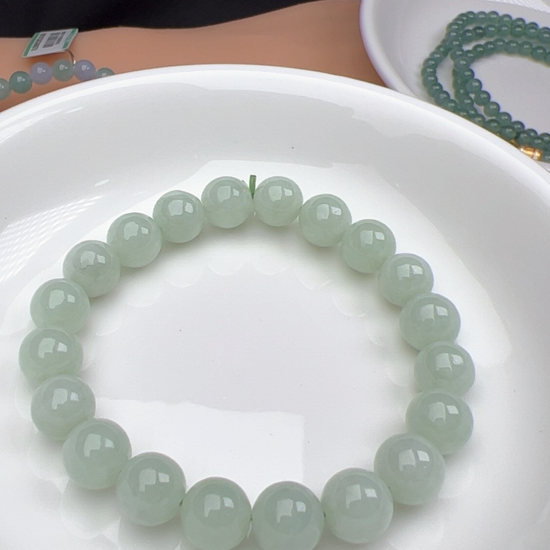 翡翠手链未镶嵌董*姐