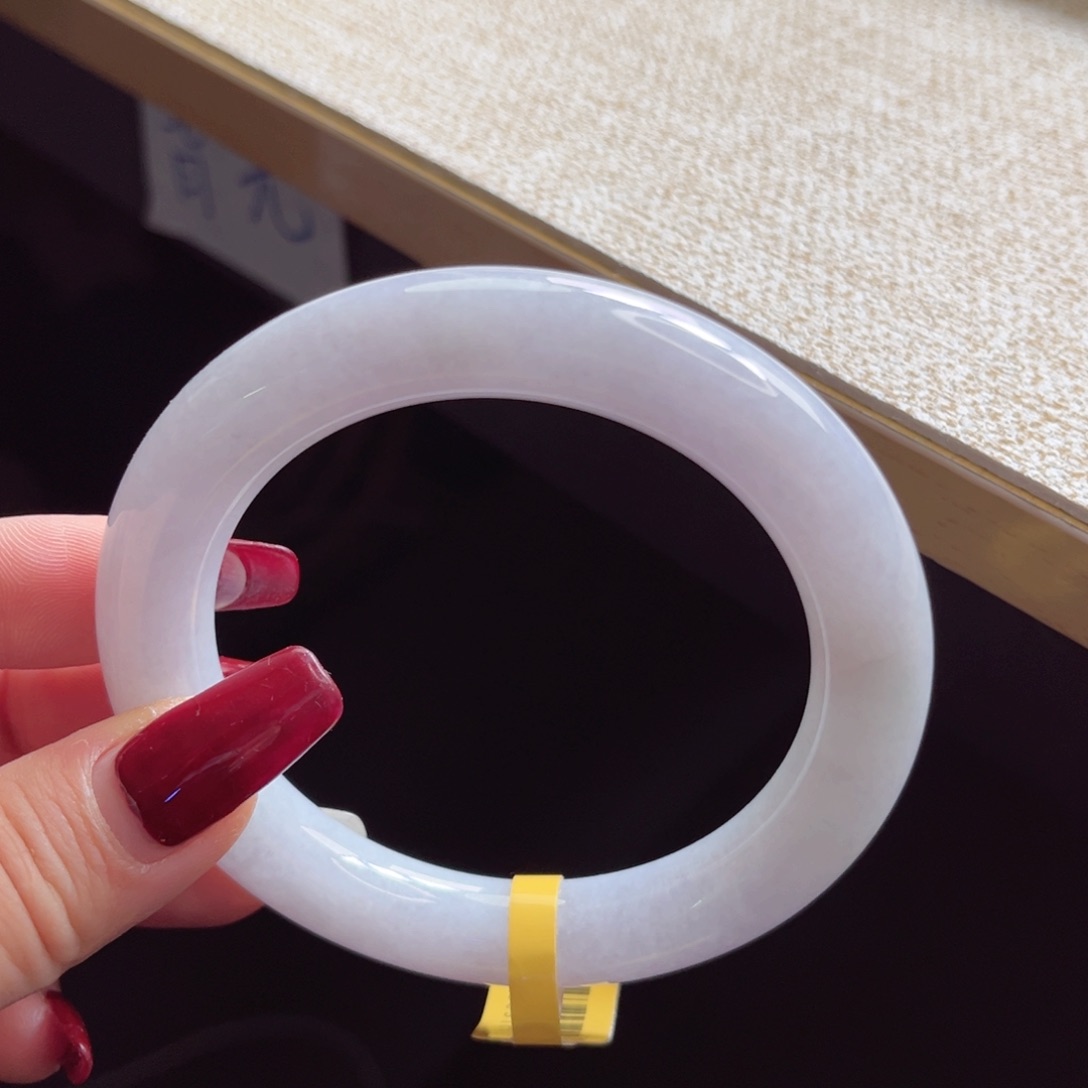 翡翠手镯未镶嵌手镯