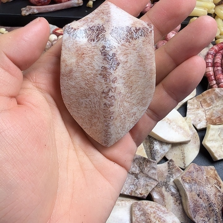 龙***贵花岗石铁合金养殖鹿头骨制作三界牌