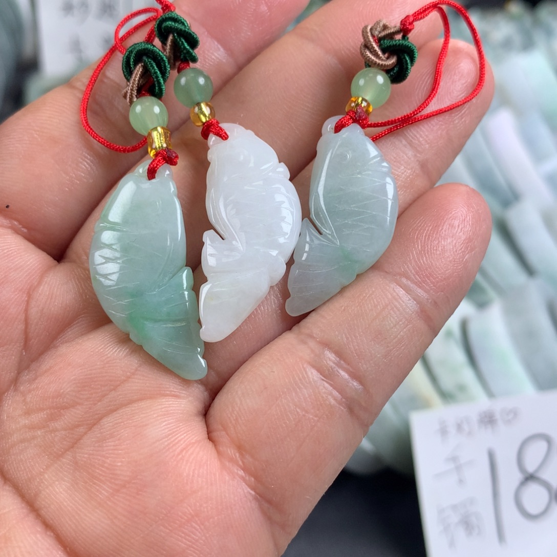 翡翠未镶嵌吊坠(不含链)多样性发一件