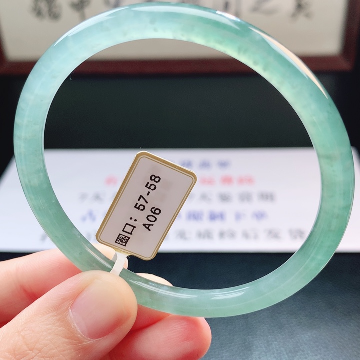 翡翠未镶嵌手镯翡翠手镯104