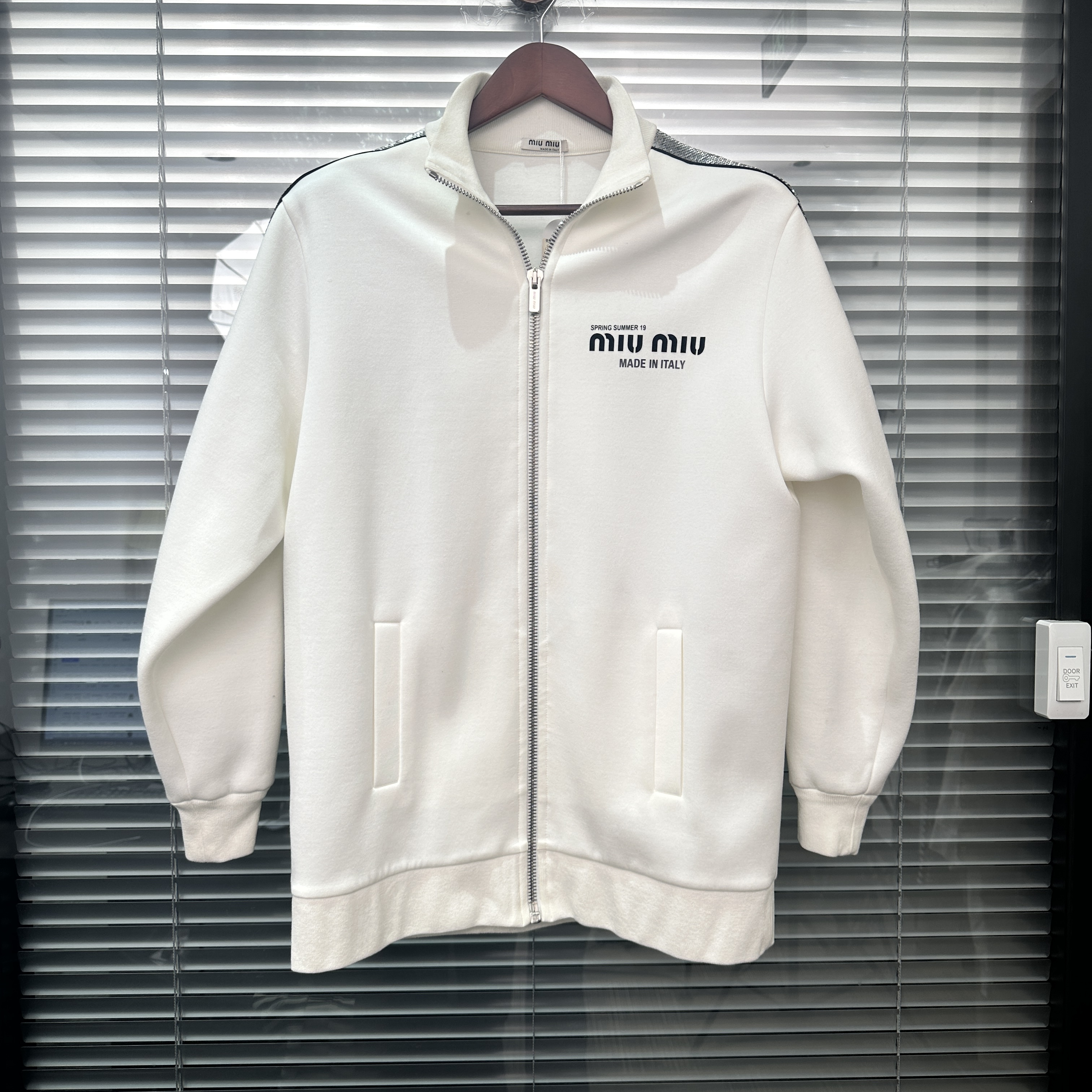 99新 MIU MIU/缪缪 青奢荟/xs/白拼亮片运动休闲开衫夹克///34408