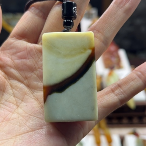 岫玉挂件未镶嵌挂件