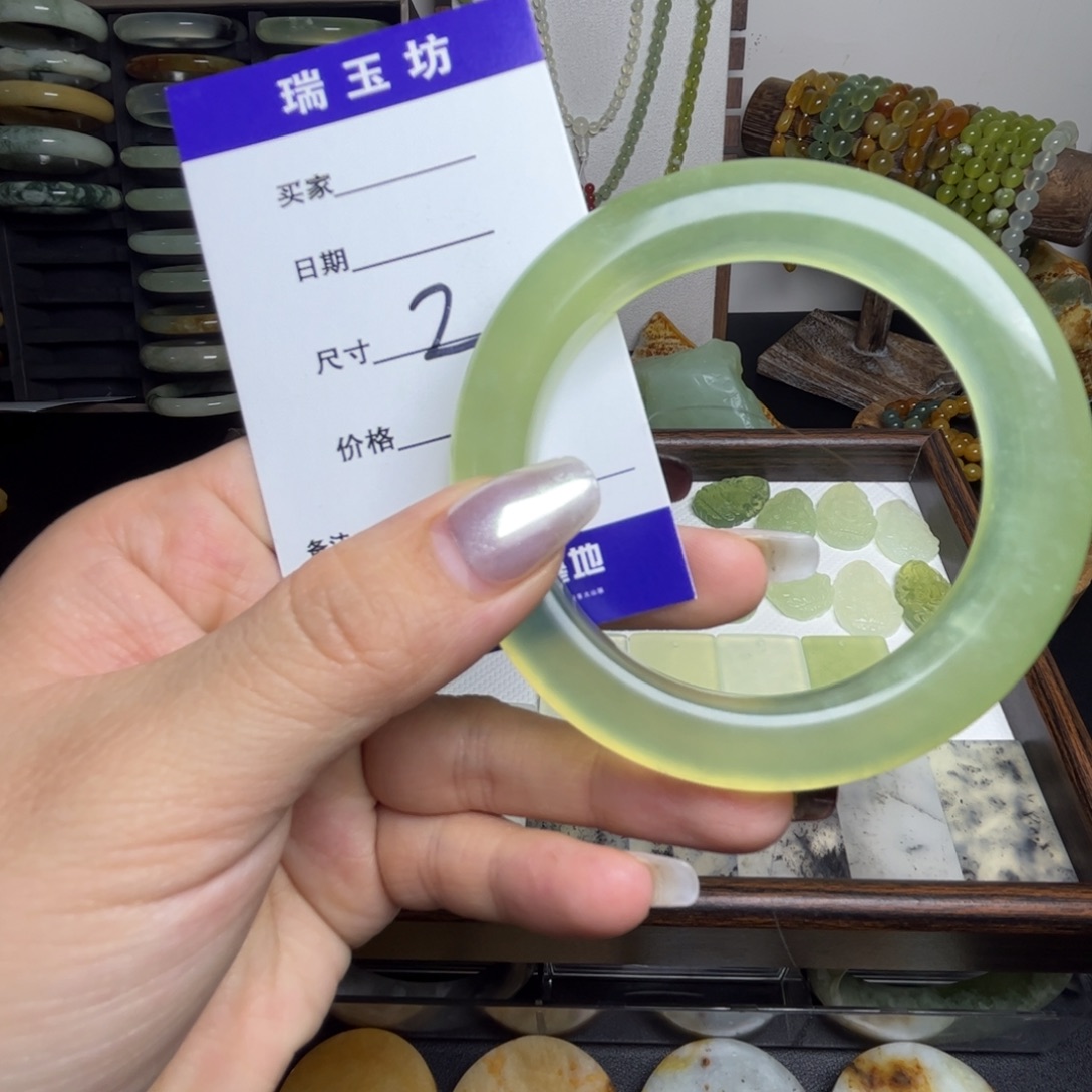 岫玉未镶嵌手镯岫玉未镶嵌纯天然手镯