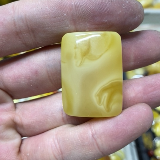 蜜蜡裸石未镶嵌吊坠