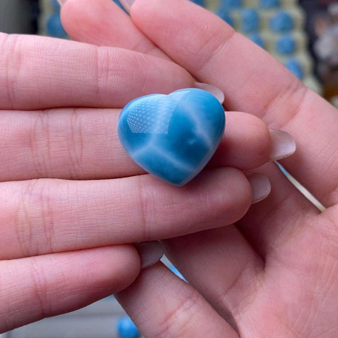 针钠钙石（海纹石）未镶嵌颈饰