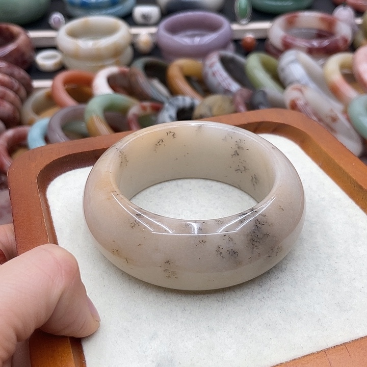 石英质玉圈口56未镶嵌