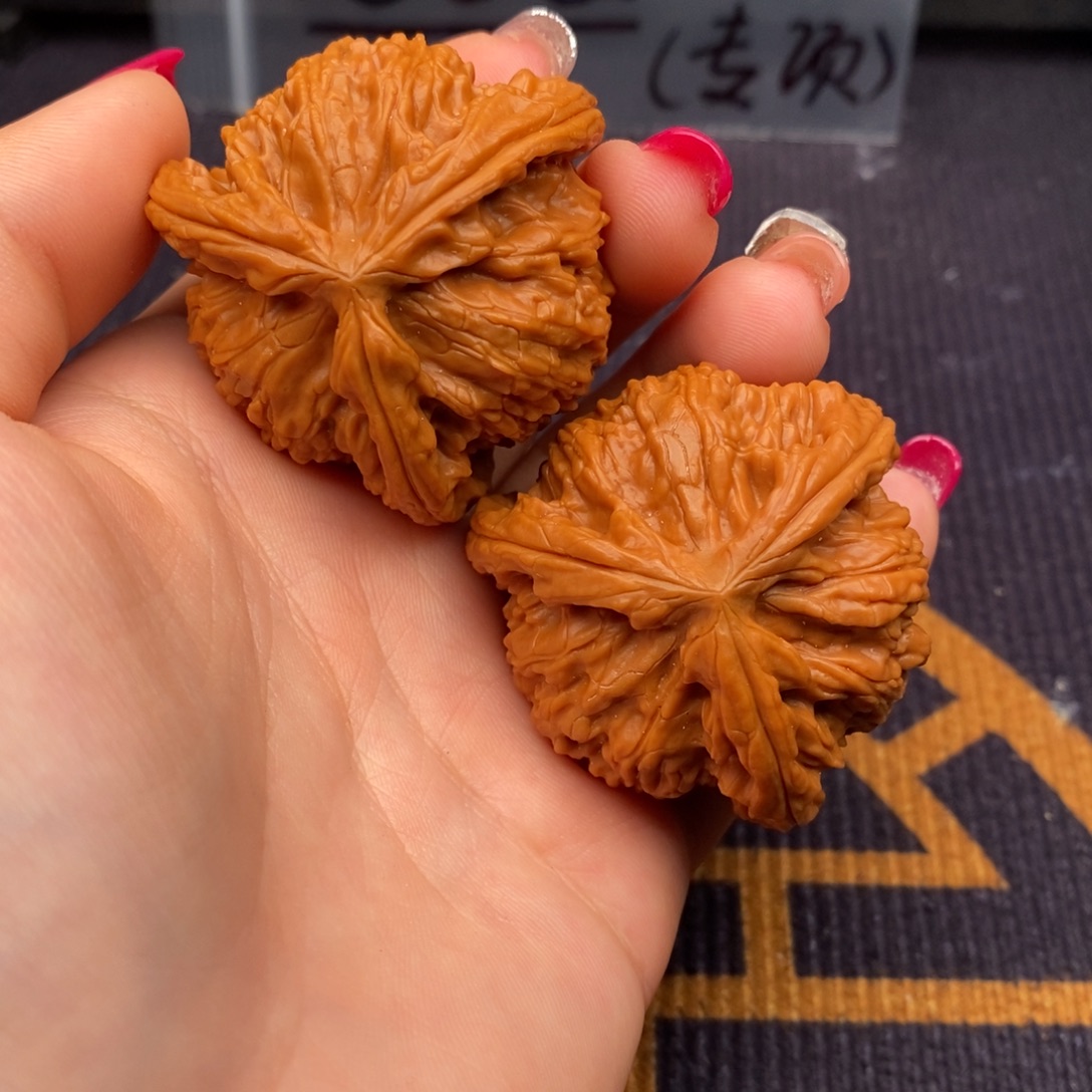 贪***官吊坠文玩核桃白狮子