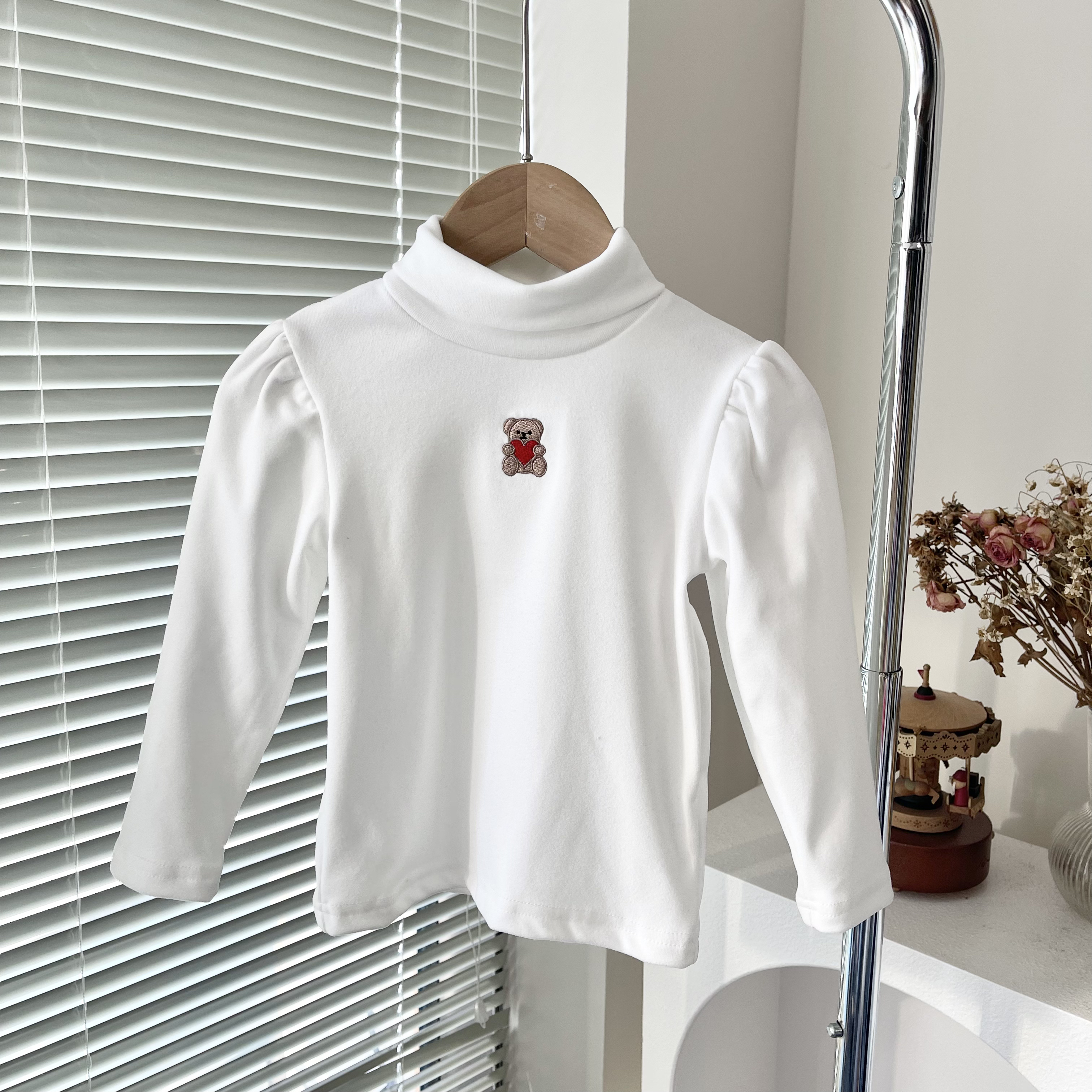 韩单 设计师 25冬款 女宝 半高领 刺绣爱心小熊 长袖打底