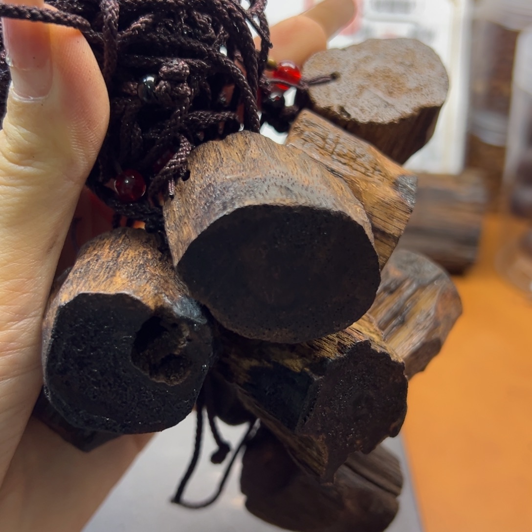 降真香降真香原木吊坠