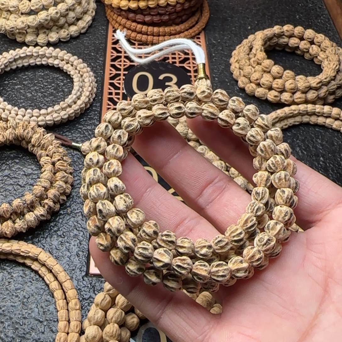 柏香籽/百香籽吊坠*️