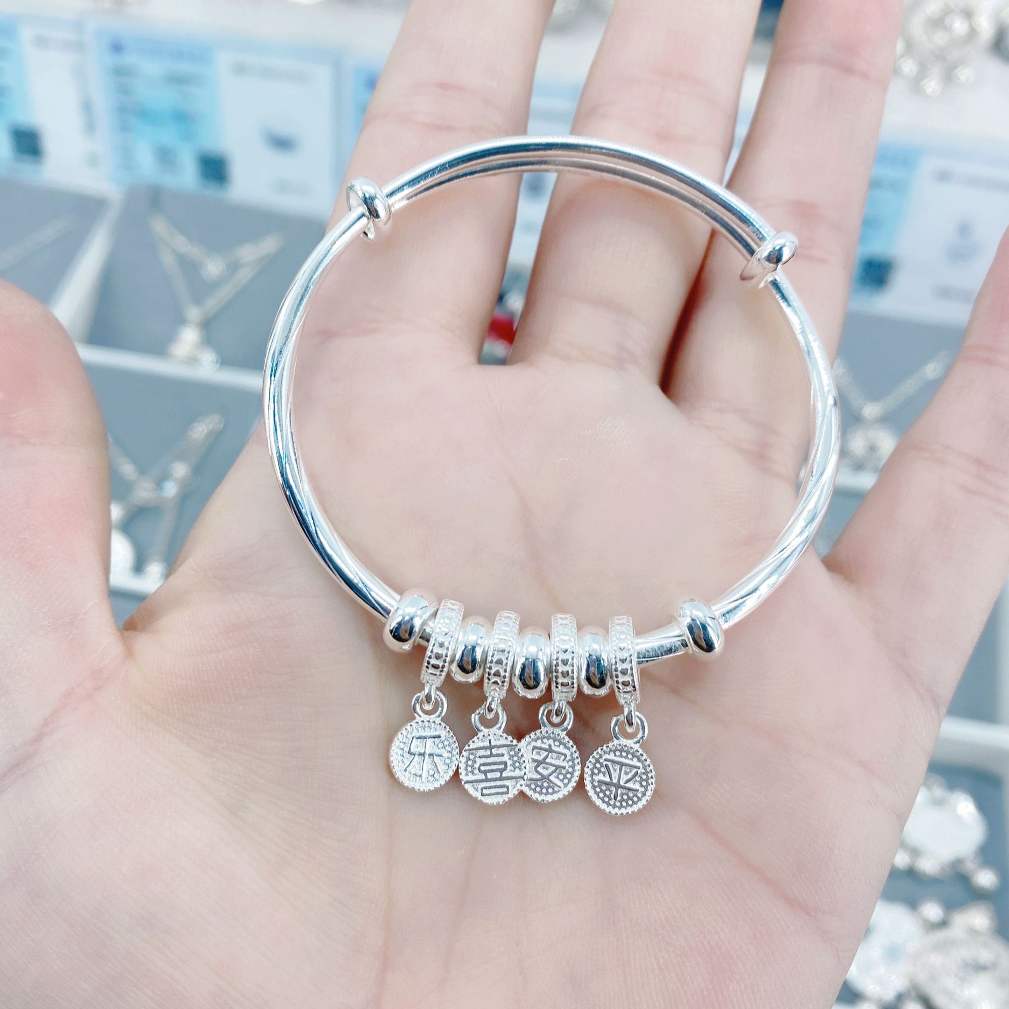 足银手镯 足银999.9中童手镯 平安喜乐手镯 事事如意手镯 儿童镯