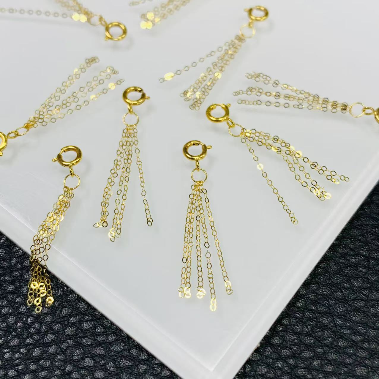 「戴琴珠宝」YZ4150-18K金Q字扣流苏配件-JS(多样性发其一)