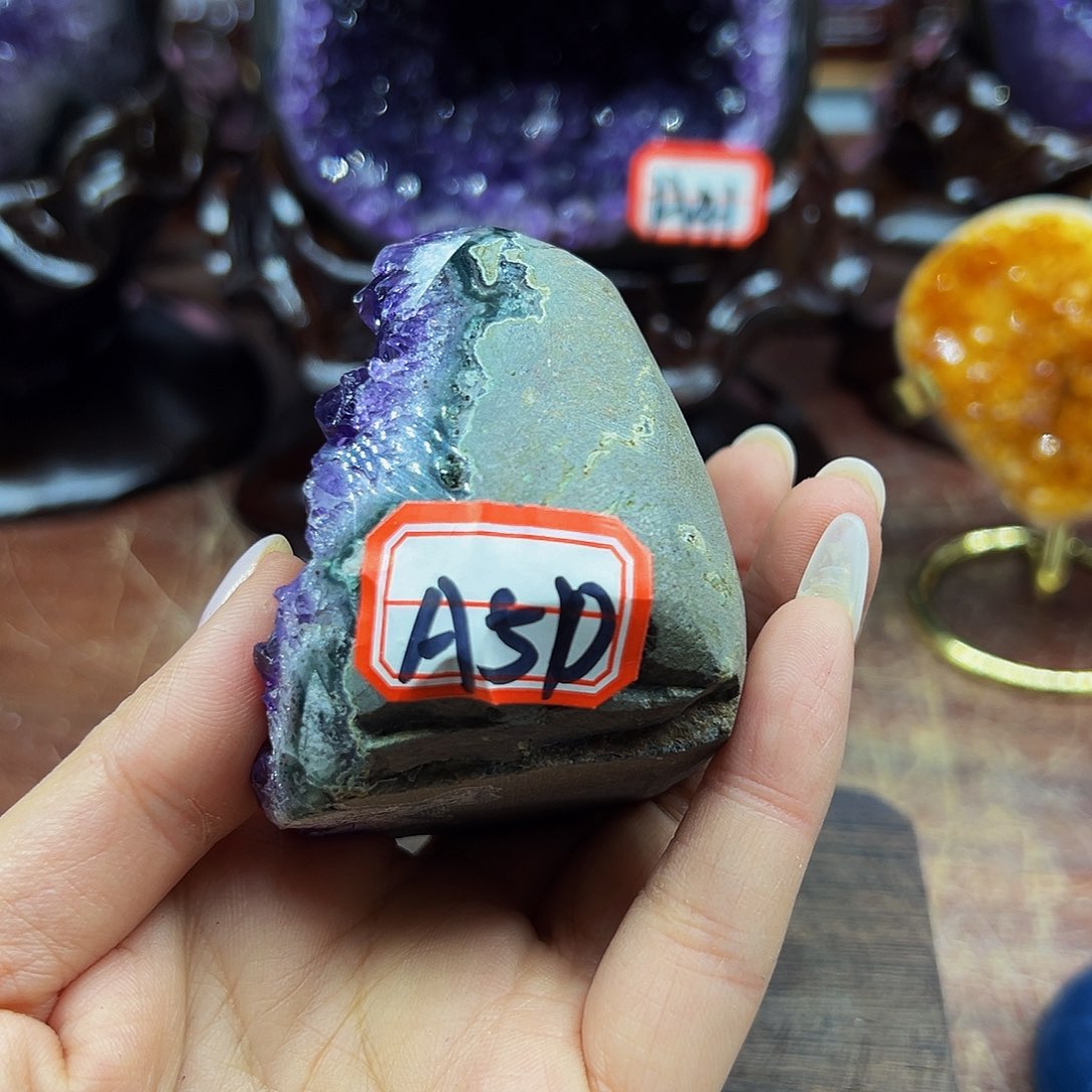 水晶大型摆件未镶嵌