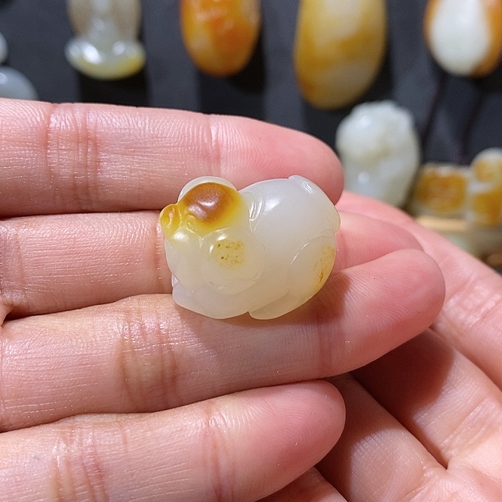 【闪购商品】和田玉未镶嵌挂件大**愚