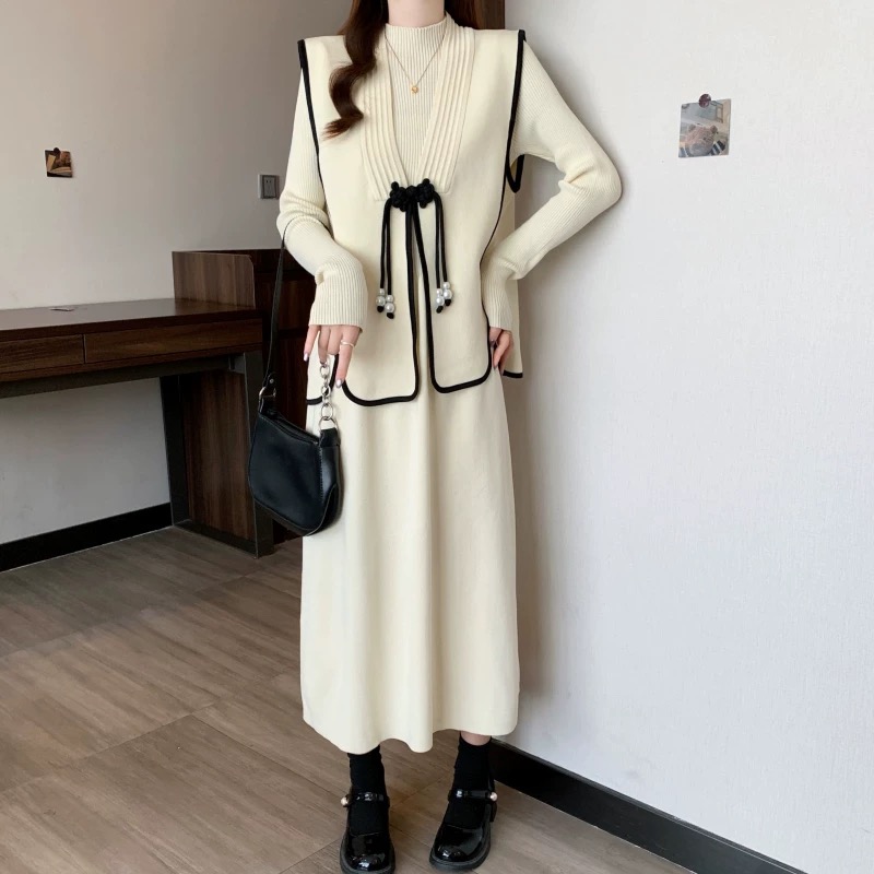 古月-2025新款秋冬连衣裙气质休闲宽松减龄裙子中长款韩版显瘦