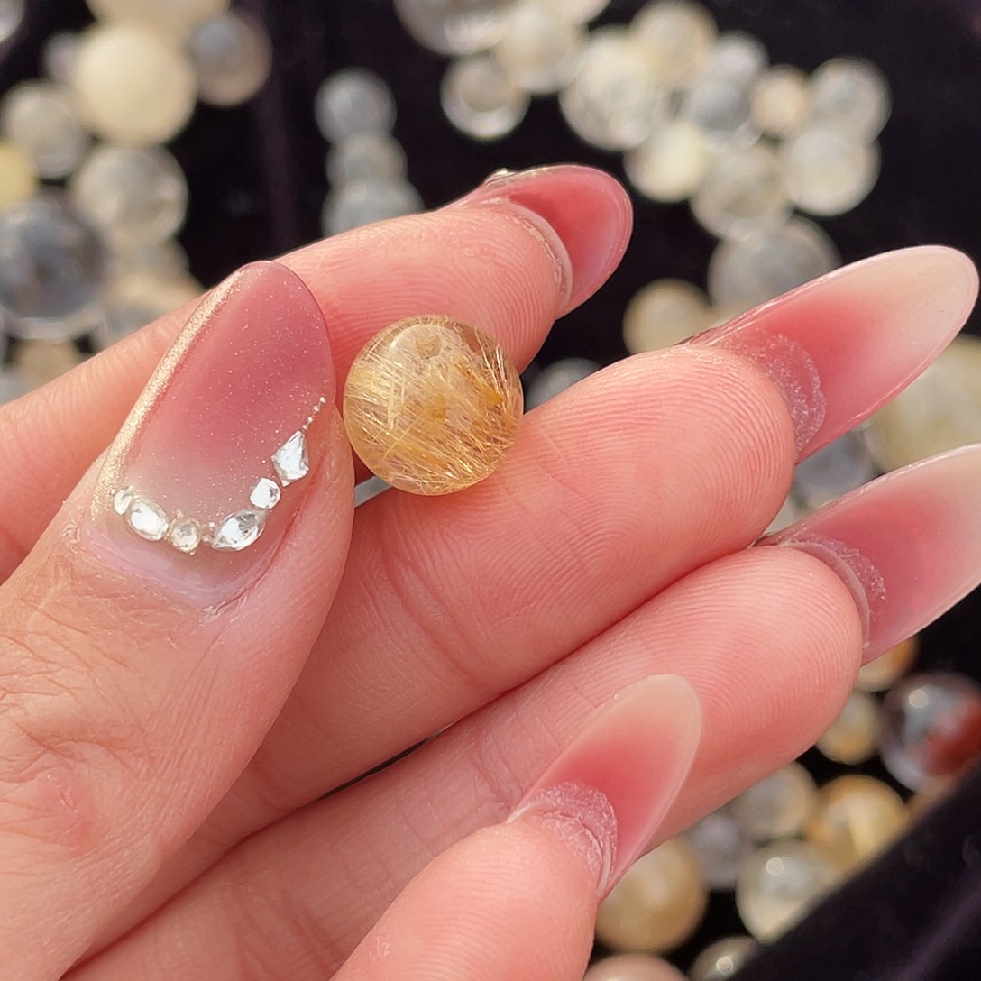 水晶单珠（打孔不退不换）未镶嵌艾***姆