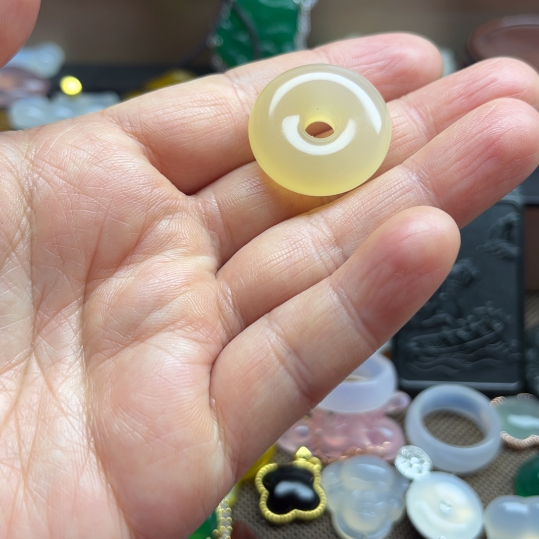 陶瓷玉髓香槟色平安扣