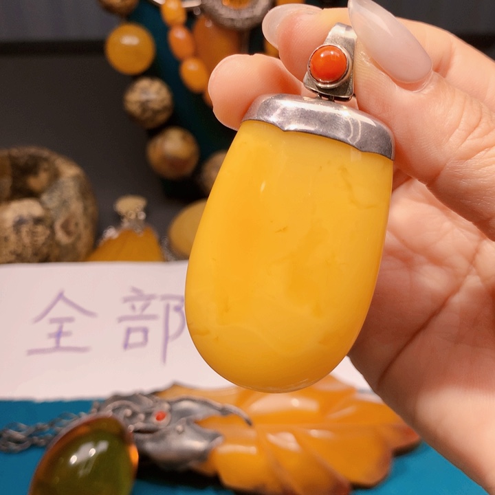 琥珀颈饰未镶嵌波兰设计款琥珀蜜蜡
