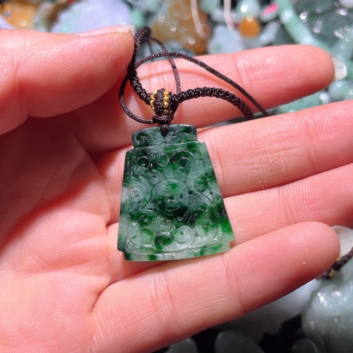 【闪购商品】翡翠颈饰未镶嵌天然翡翠