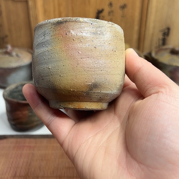 备前烧，山本雄一主人杯，内里鼓包，