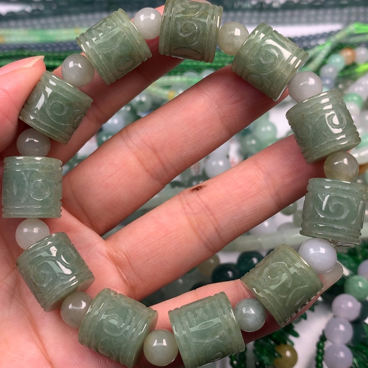 翡翠未镶嵌颈饰翡翠