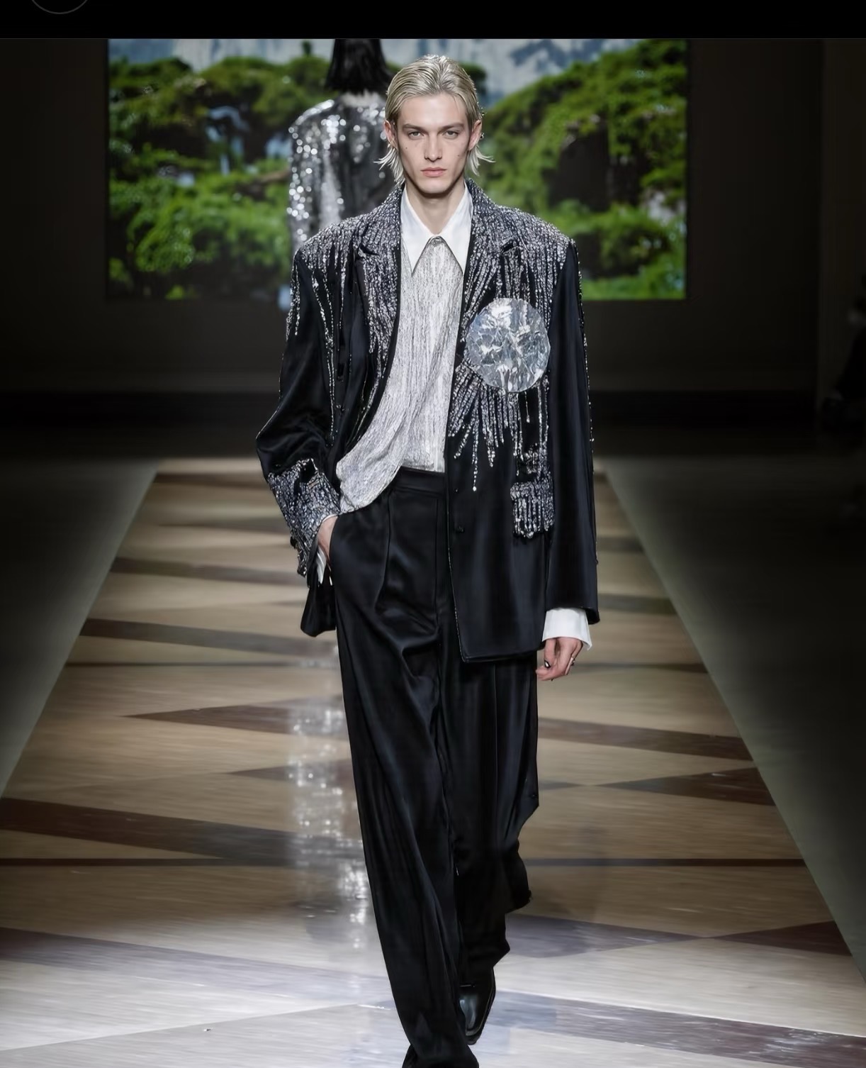 25新款90飞天白鹅绒男款羽绒服