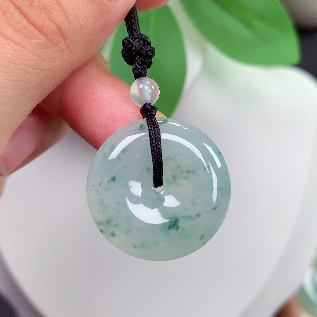 颈饰未镶嵌翡翠平安扣 24.1x5.2mm