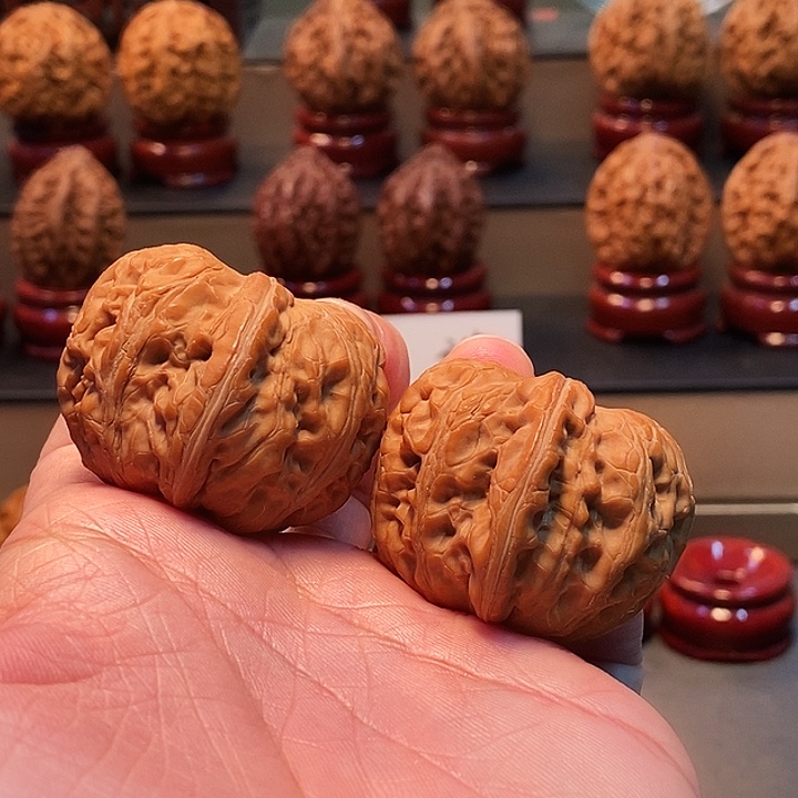 噼***啦桃核把件42尺元宝