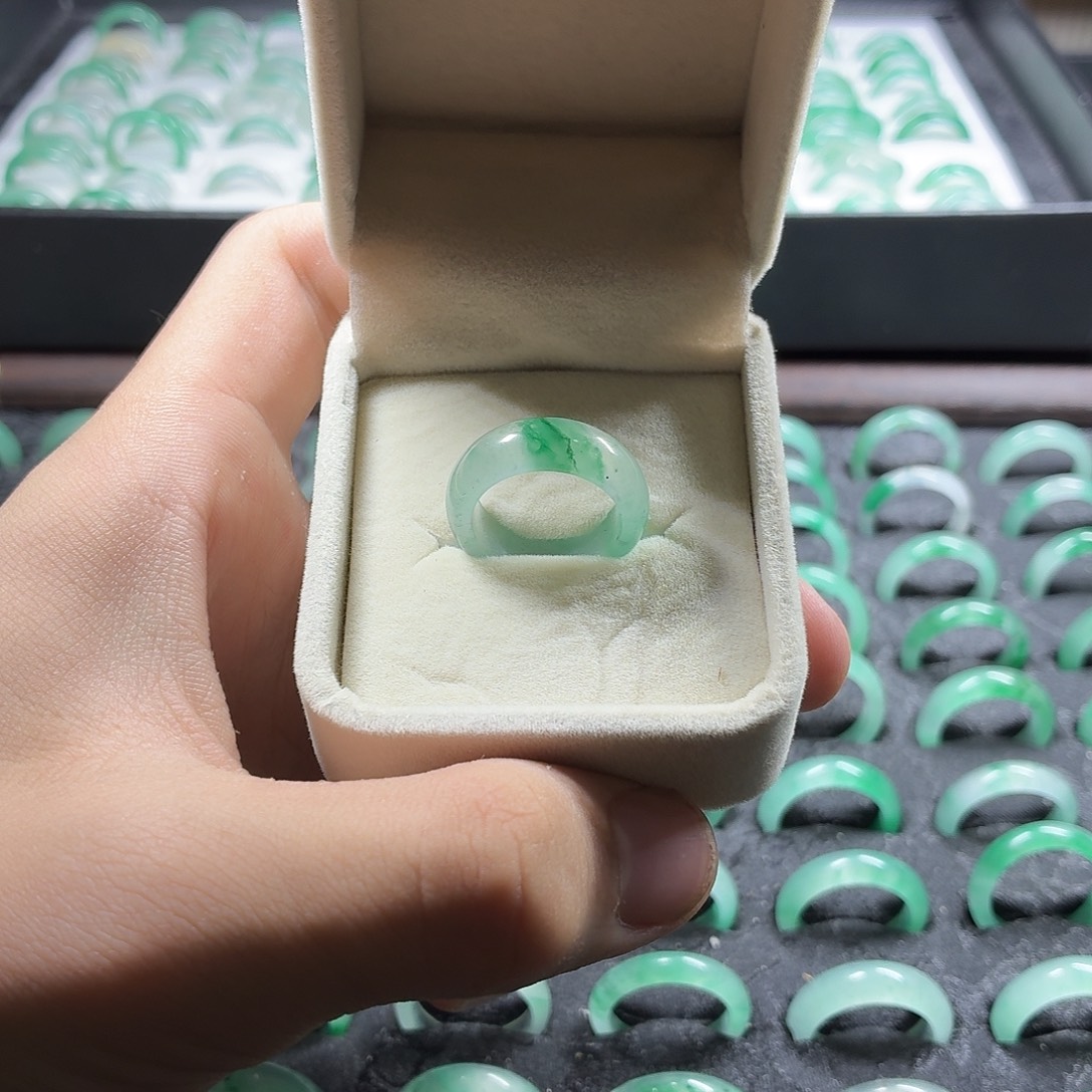 石英质玉未镶嵌戒指