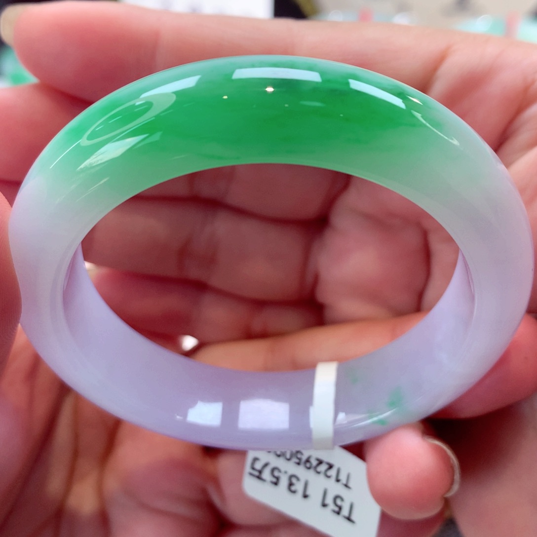 未镶嵌手镯翡翠冰胶细腻春彩10号11