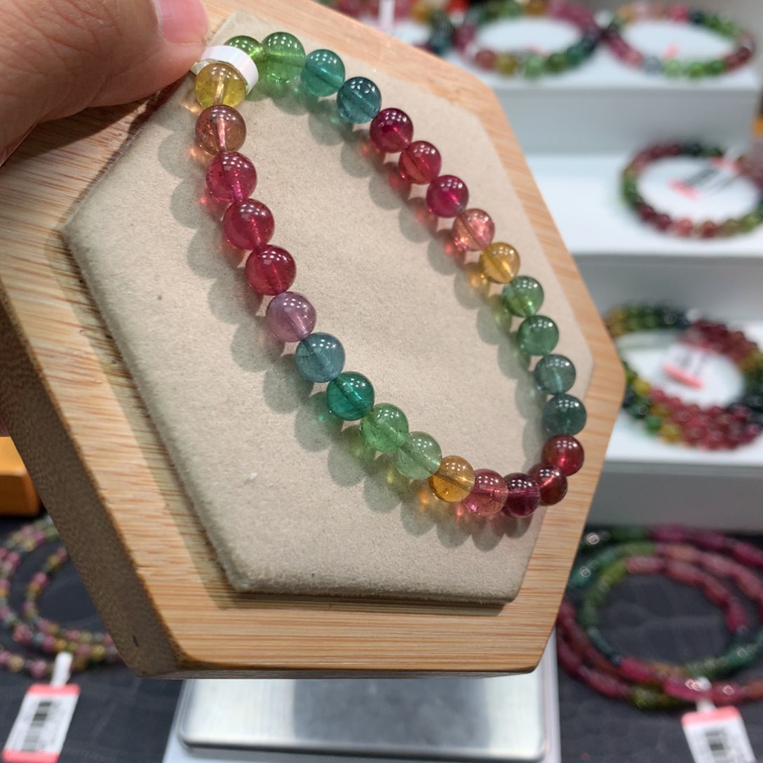 碧玺手链未镶嵌    6.6mm。     