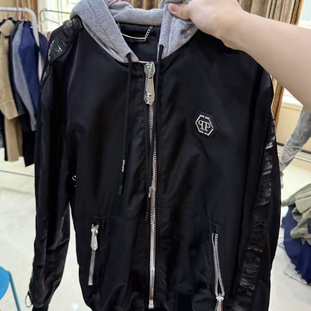 99新 MIU MIU/缪缪 PP  灰色连帽卫衣皮衣夹克衫 h189