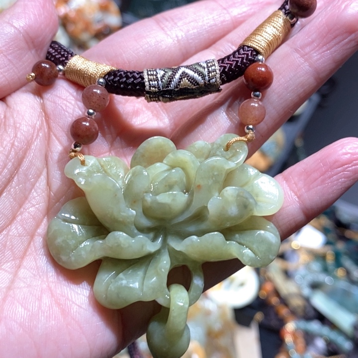 岫玉毛衣链未镶嵌