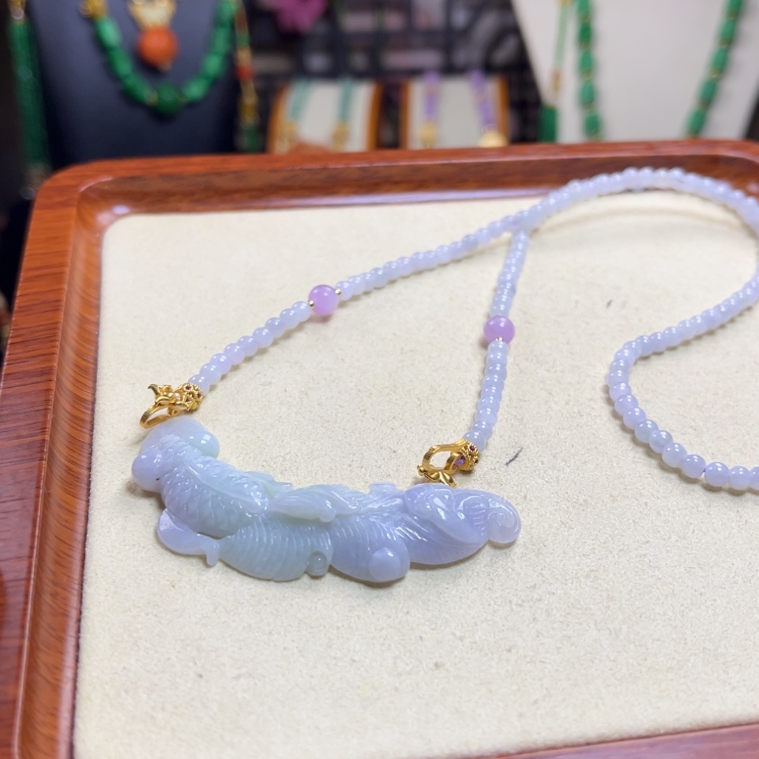 阿***萧翡翠未镶嵌颈饰天然翡翠