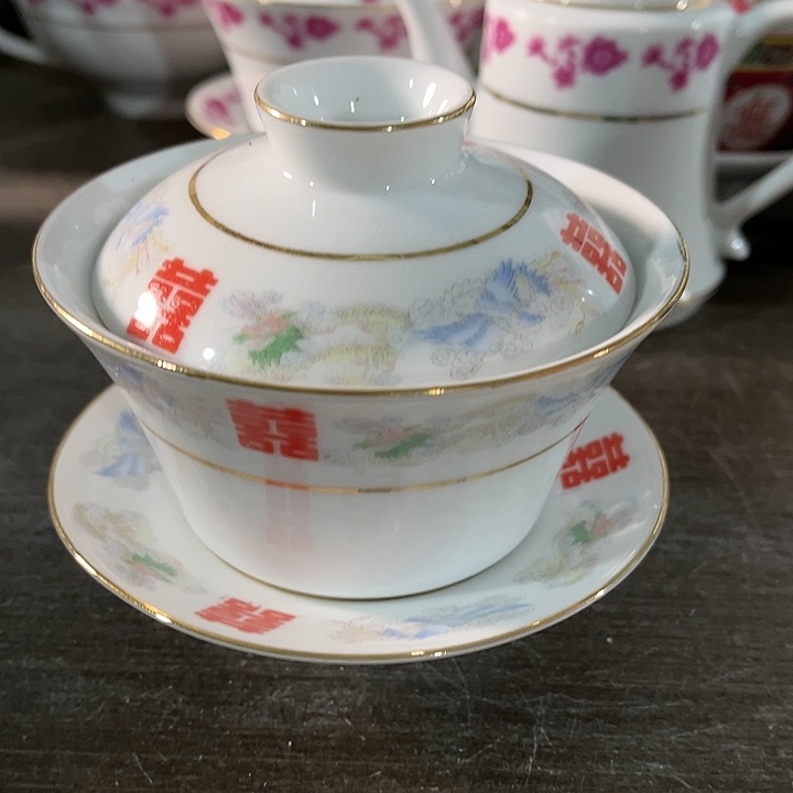 瓷片景德镇陶瓷盖碗。