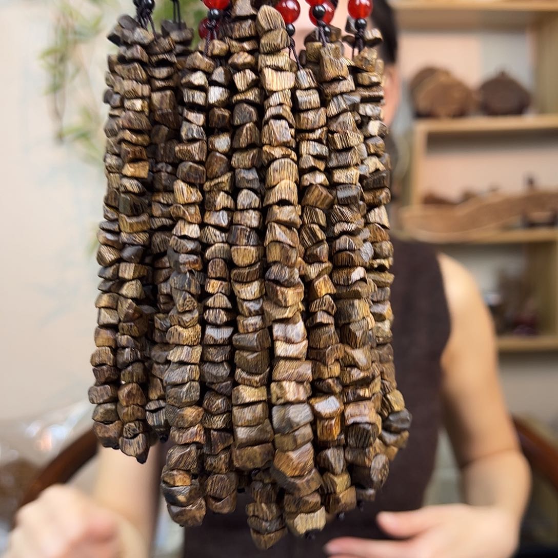 沉香吊坠海南白奇金丝共有天然车挂多样性发货一条