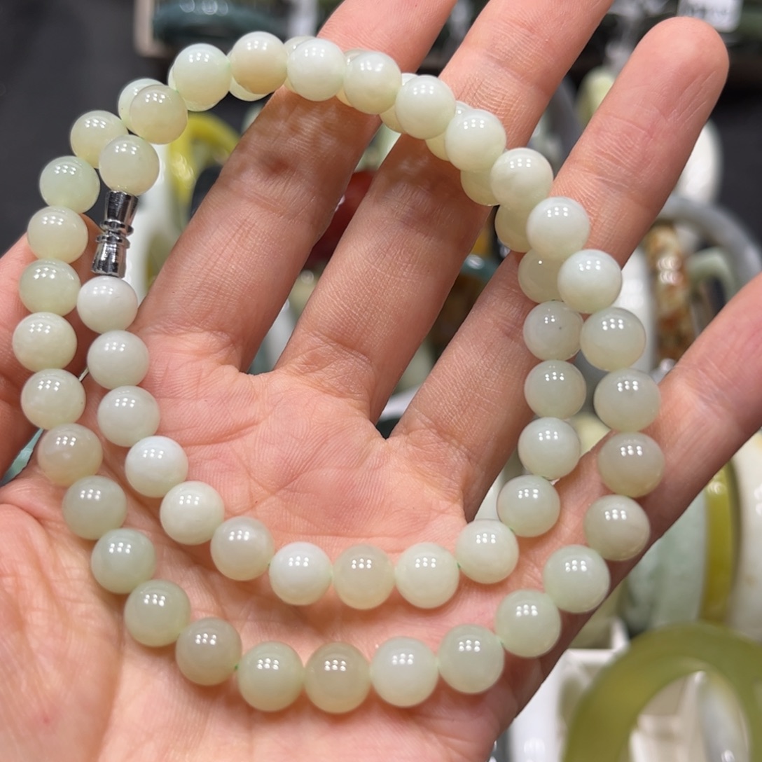 颈饰未镶嵌和田玉