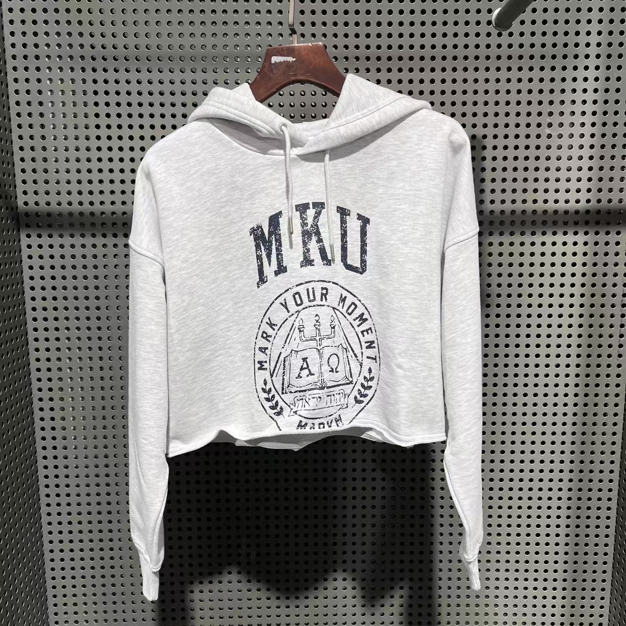MM 韩系女款字母印花灰色短款连帽长袖卫衣 MHIBH86540 86540