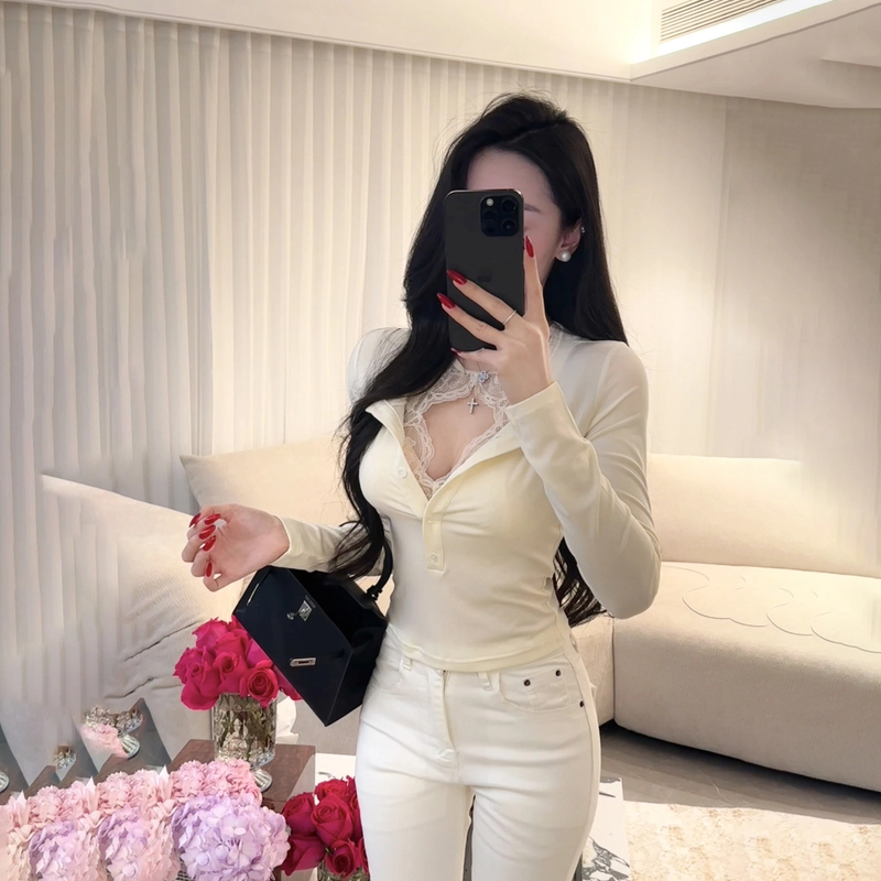 迈沃格假两件自带蕾丝内搭针织上衣挂脖长袖纯欲女装显瘦V领T恤