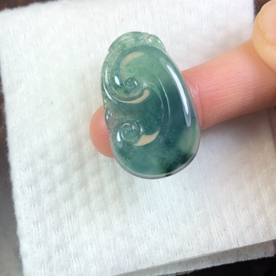 翡翠未镶嵌颈饰缅甸A货，每天下午1点半开播