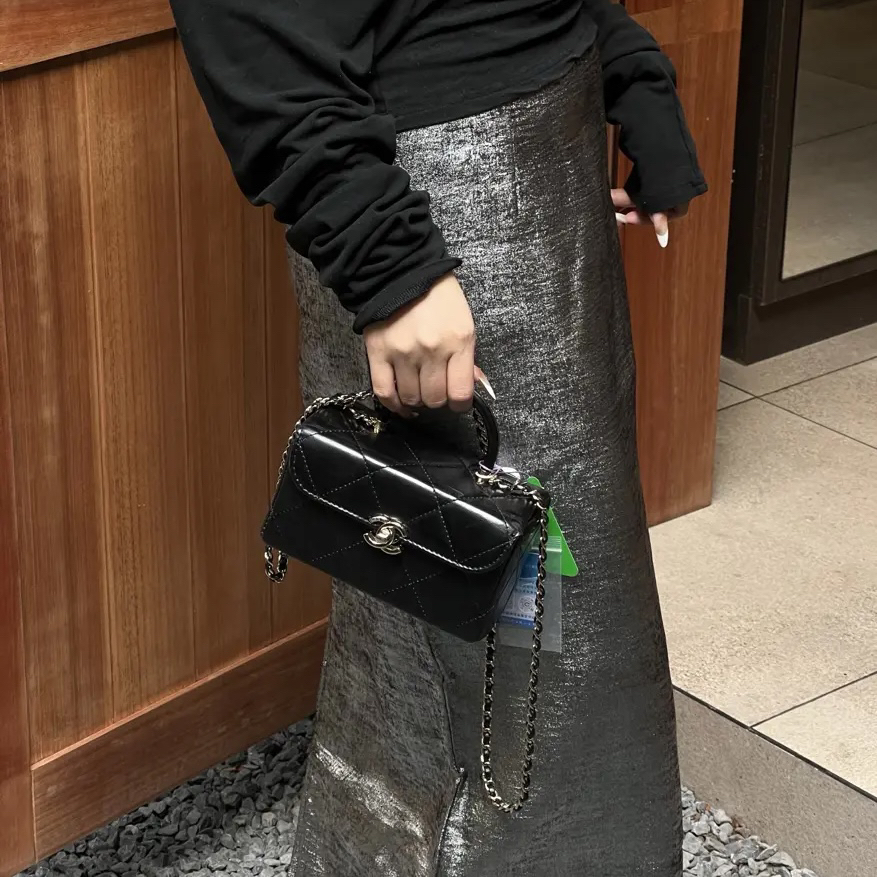 99新 Chanel/香奈儿 5794 黑金金扣医生包化妆盒手提斜挎包芯片款