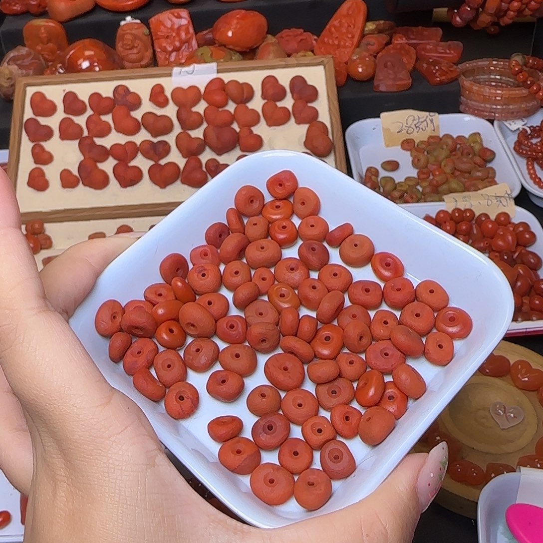 葫***天南红玛瑙未镶嵌颈饰