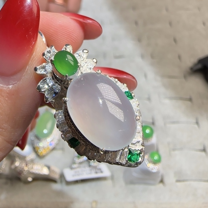 定制翡翠未镶嵌翡翠