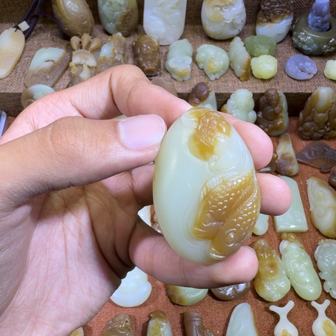 颈饰未镶嵌和田玉