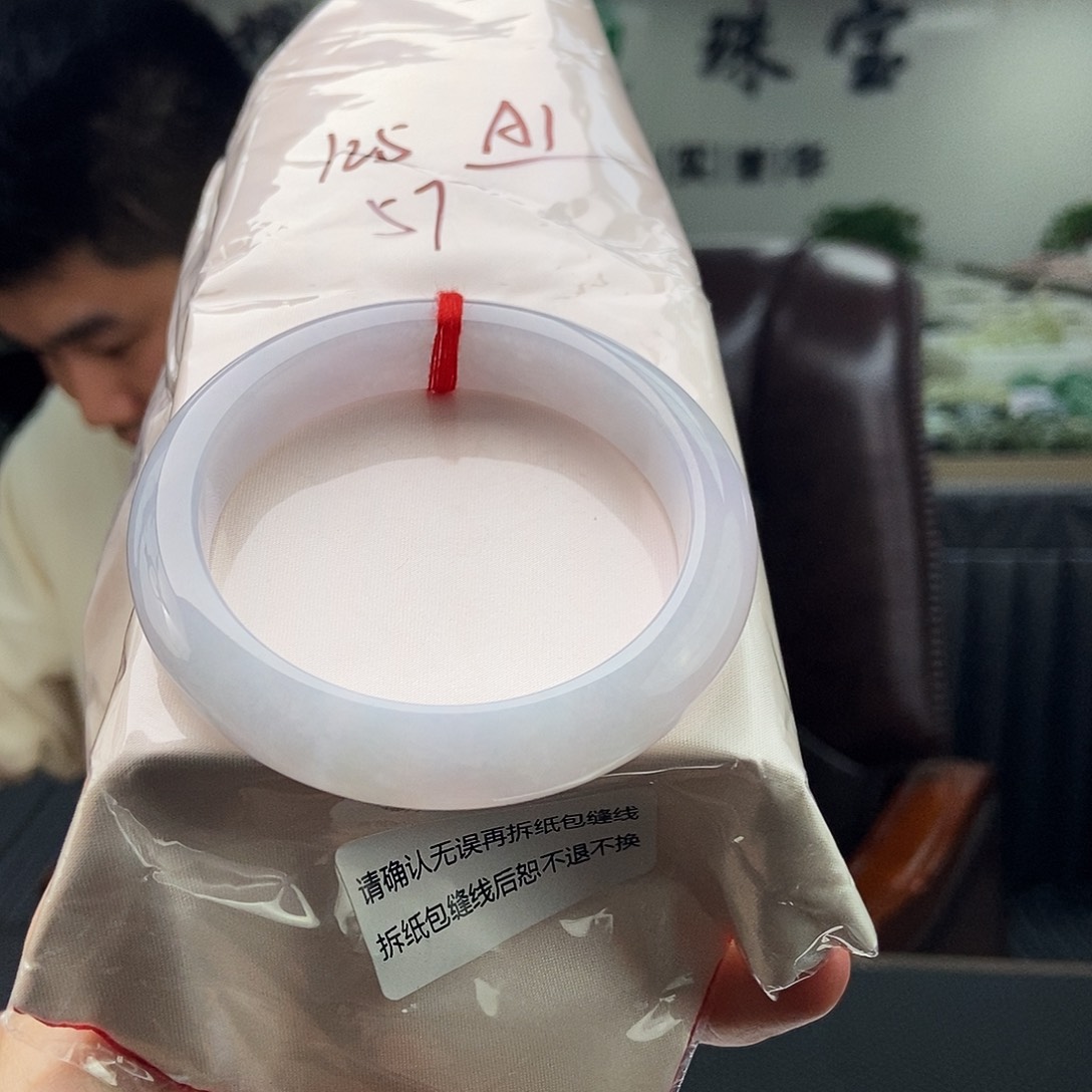翡翠未镶嵌手镯颜色多样性发拍一发一