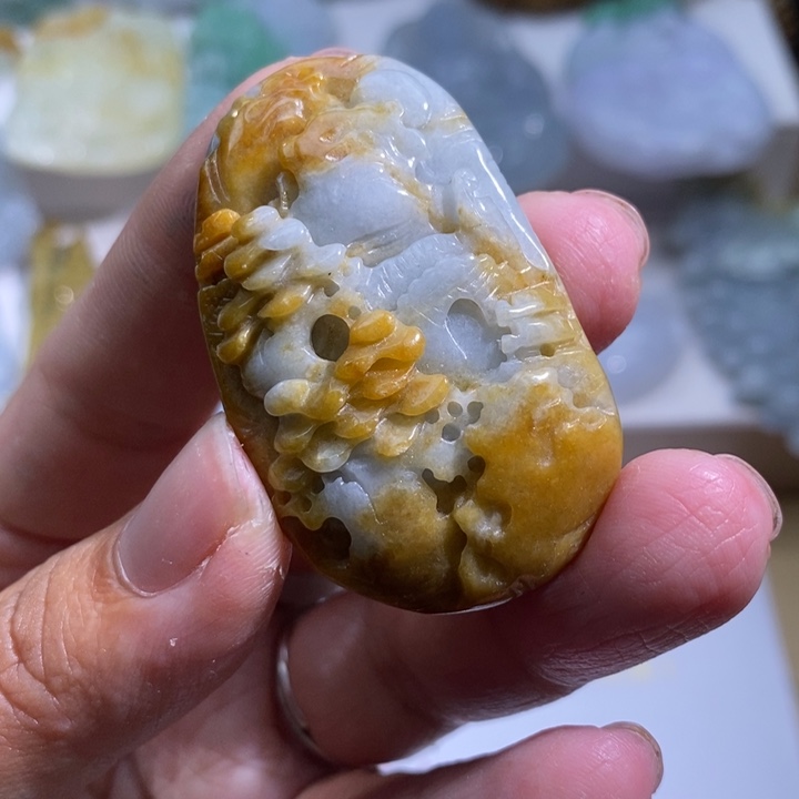 【闪购商品】颈饰未镶嵌翡翠山水