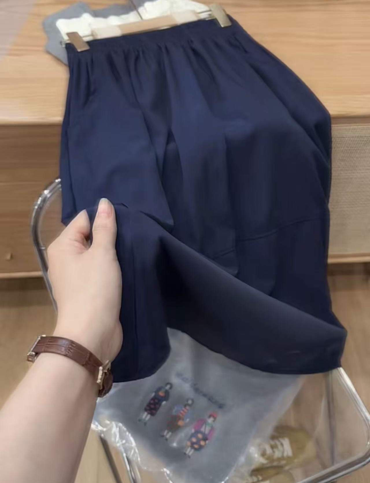 七言家 巨好看！ins日系爆火穿搭藏青花苞口袋半裙