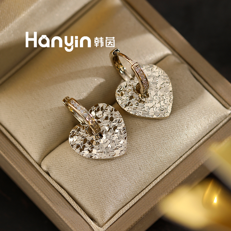 铜合金合成锆石耳饰 多戴法优雅百搭微镶龙鳞碎冰冰爱心耳环